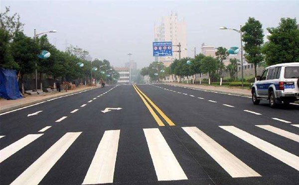 镜铁区标线涂料在镜铁区环氧地坪项目中的选择与应用